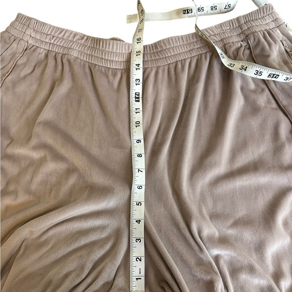 SKIMS Velour Oversized Jogger - Picture 5 of 6